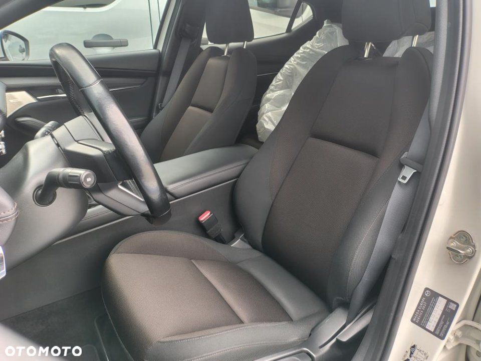 Mazda 3 e-SKYACTIV-X 186 M HYBRID CENTRE-LINE - 9