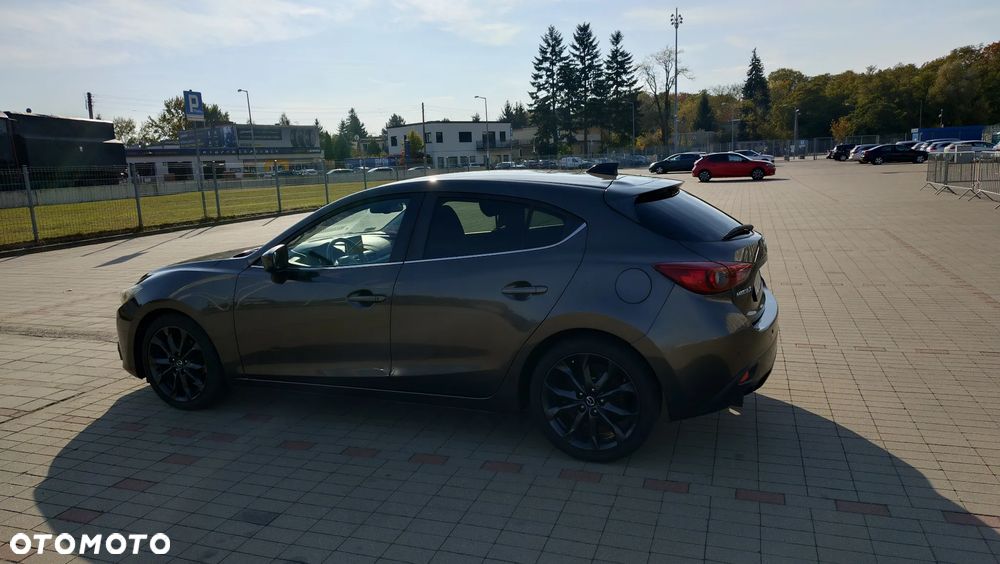 Mazda 3 - 8