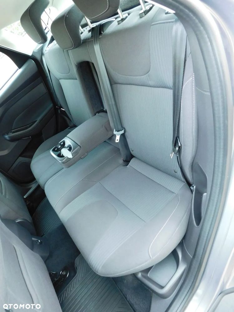 Ford Focus 1.6 Titanium - 23
