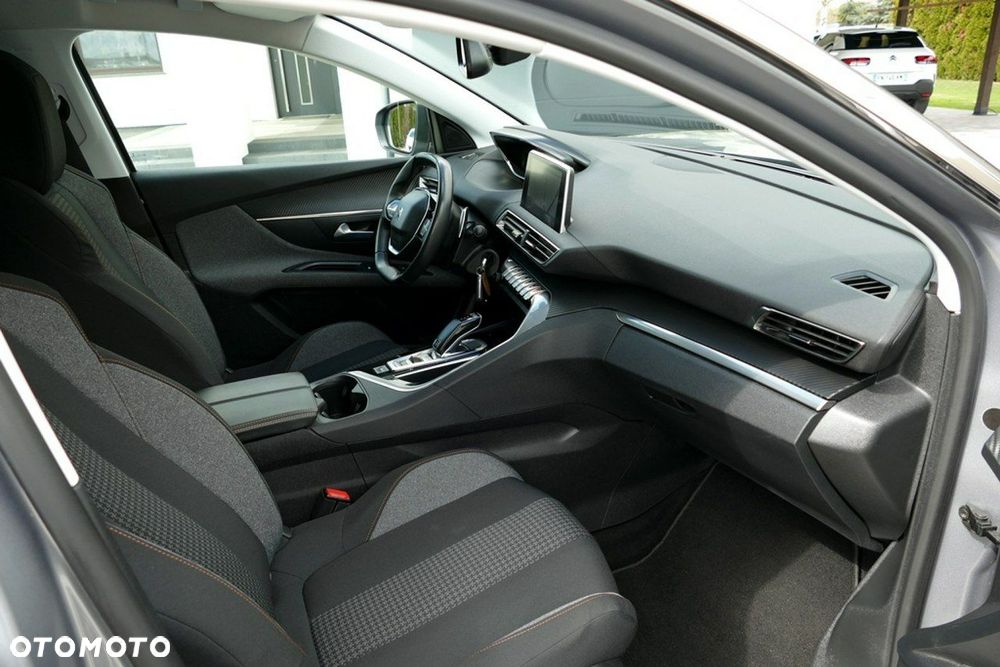 Peugeot 3008 1.2 PureTech Active Pack S&S EAT8 - 22