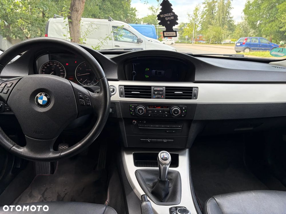 BMW Seria 3 318i - 7