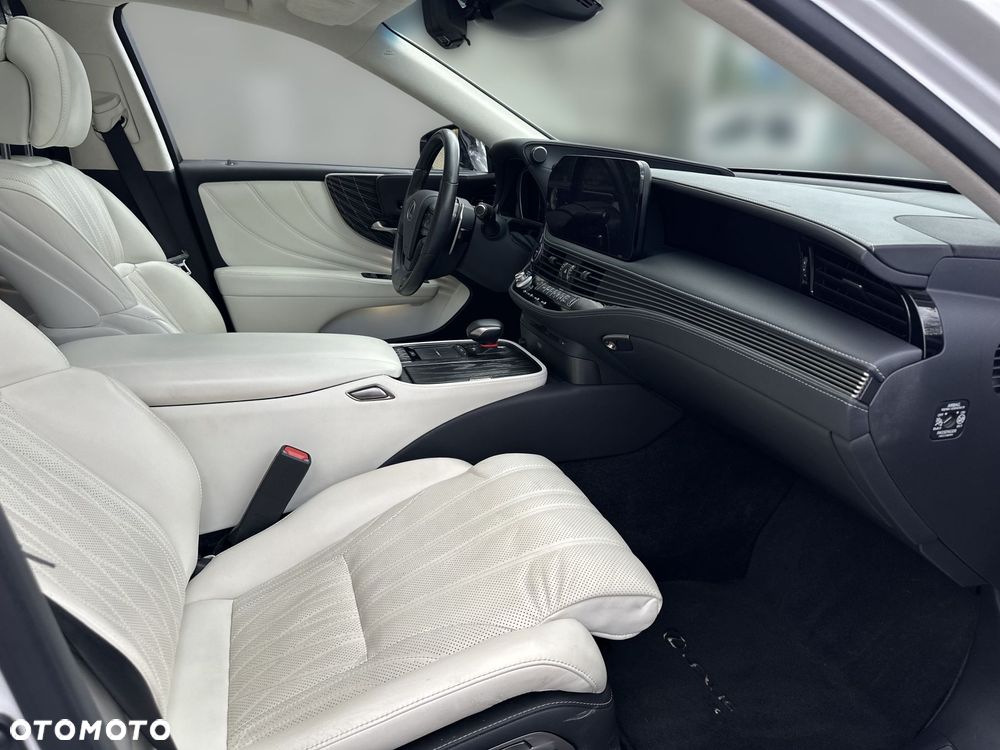 Lexus LS - 13