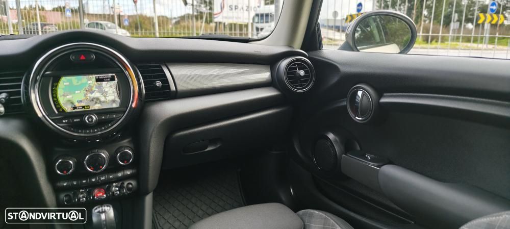 MINI 3 Portas Cooper D - 23