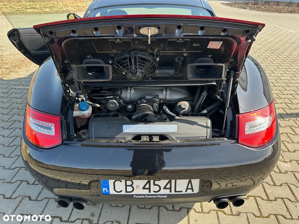 Porsche 911 Carrera 4 GTS PDK - 6