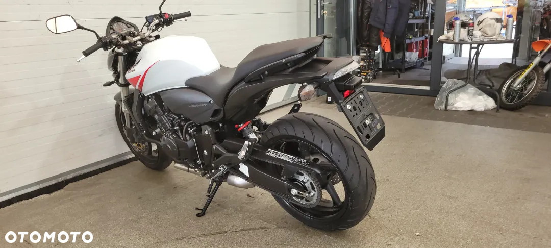 Honda Hornet - 27