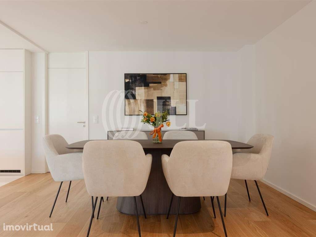 Apartamento T3 com garagem, nas Avenidas Novas, Lisboa - Grande imagem: 3/32