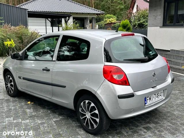 Renault Clio 1.2 16V Authentique - 6