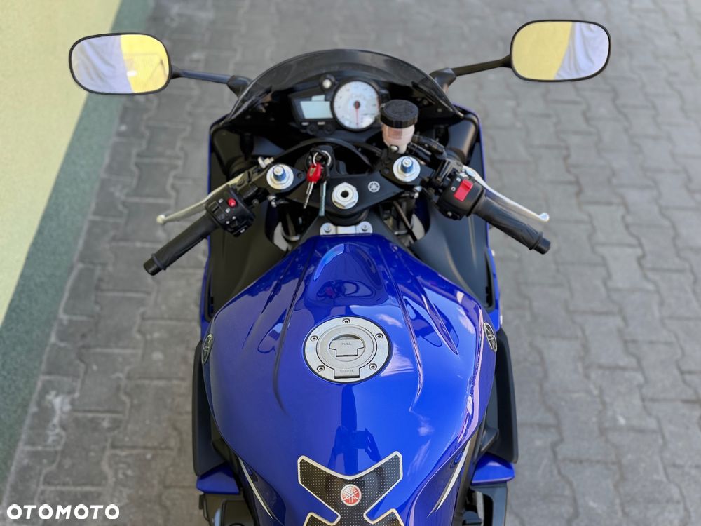 Yamaha R6 - 18