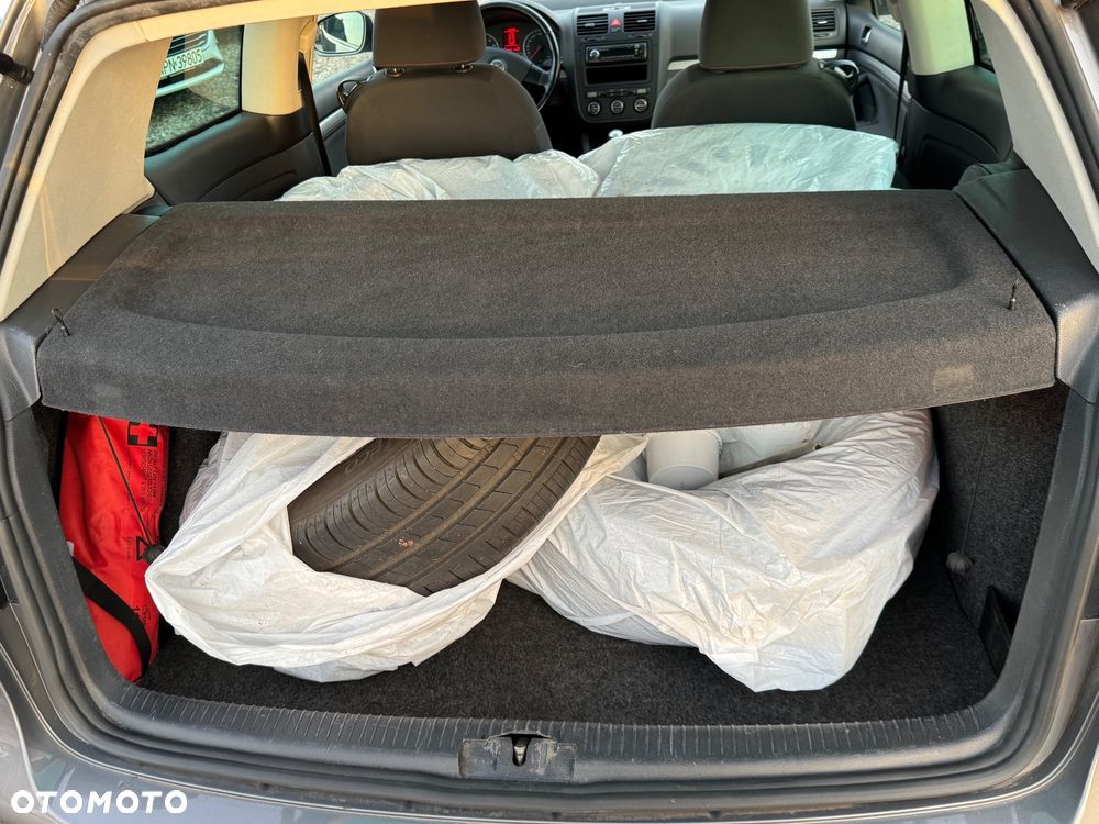 Volkswagen Golf - 14