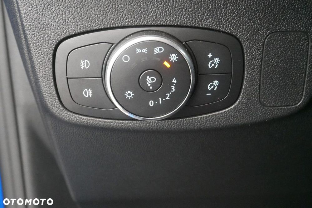 Ford Focus 1.0 EcoBoost Titanium - 26