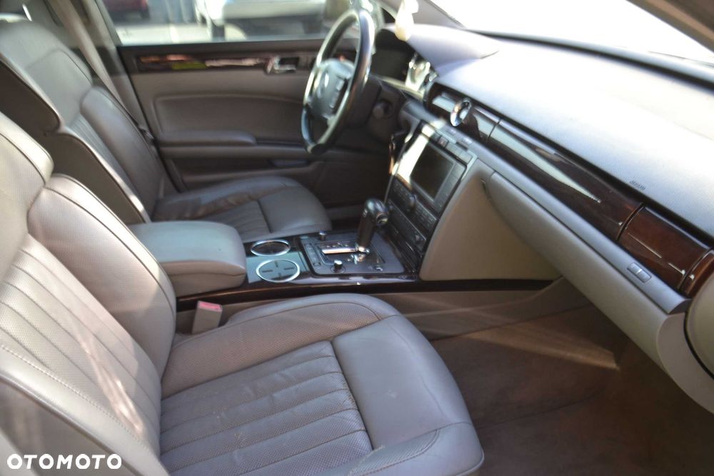 Volkswagen Phaeton - 5