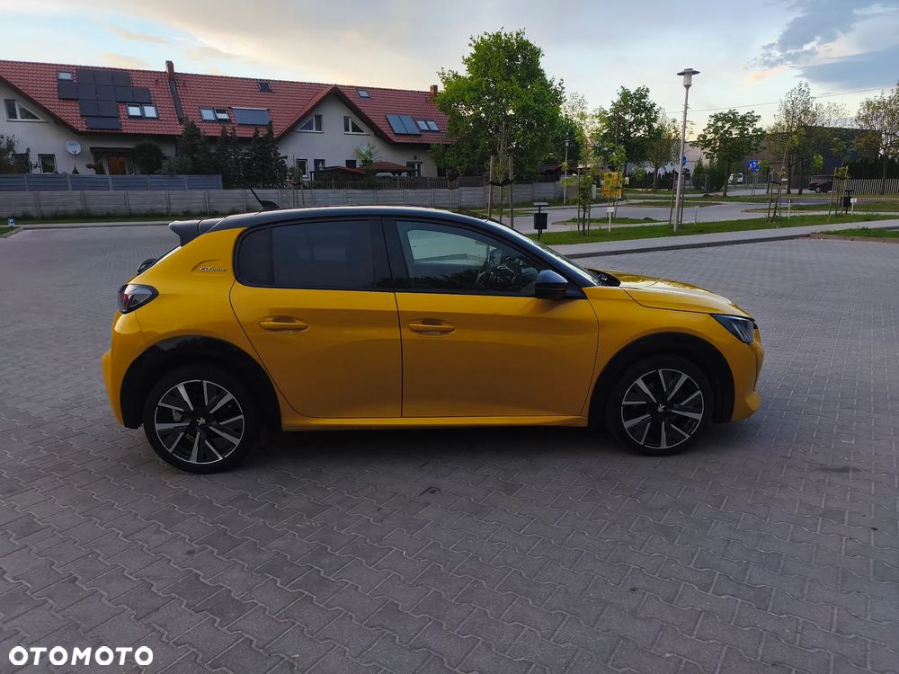 Peugeot 208 PureTech 100 EAT8 GT Pack - 4