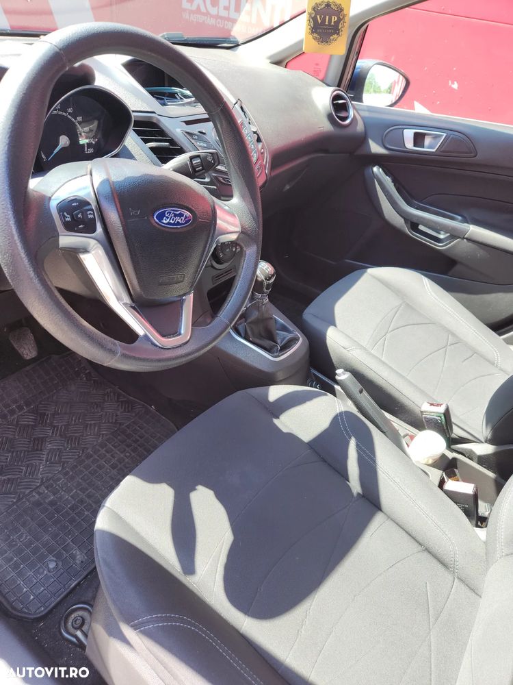 Ford Fiesta - 10