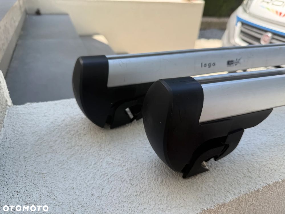 VW Touran 04-15 bagażnik oryginał Alu klucz - 1