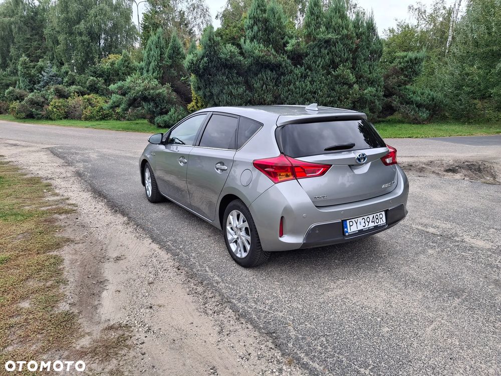 Toyota Auris Hybrid 135 Prestige - 4