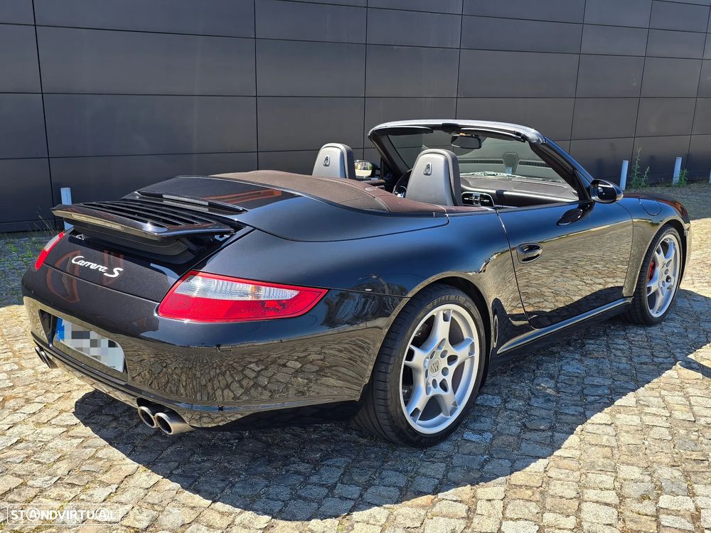 Porsche 911 (997) Carrera S Cabriolet - 2