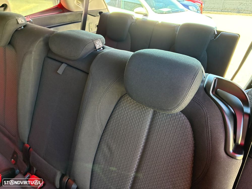 BMW 216 Gran Tourer d Aut. - 17