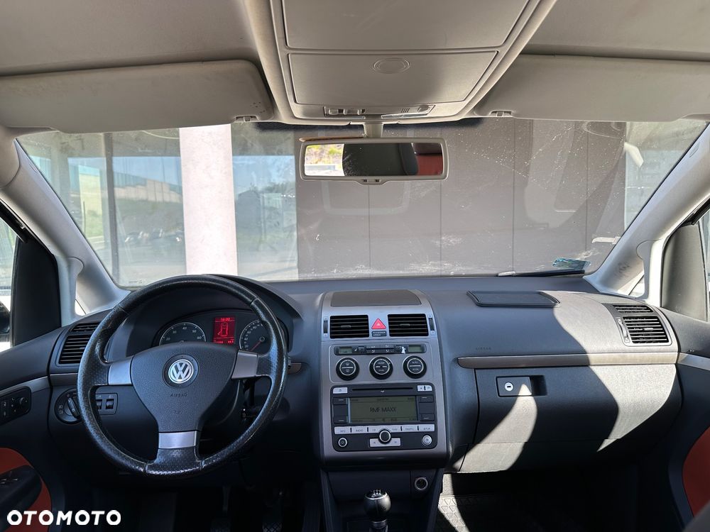 Volkswagen Touran 1.4 TSI Cross - 13
