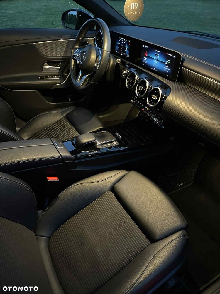 Mercedes-Benz CLA 180 d 7G-DCT - 15