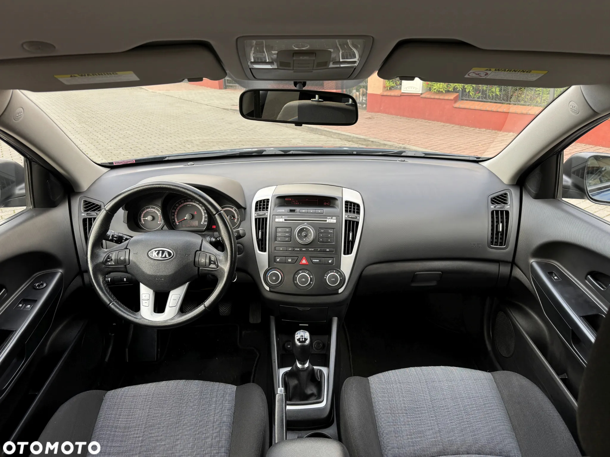 Kia Ceed - 8
