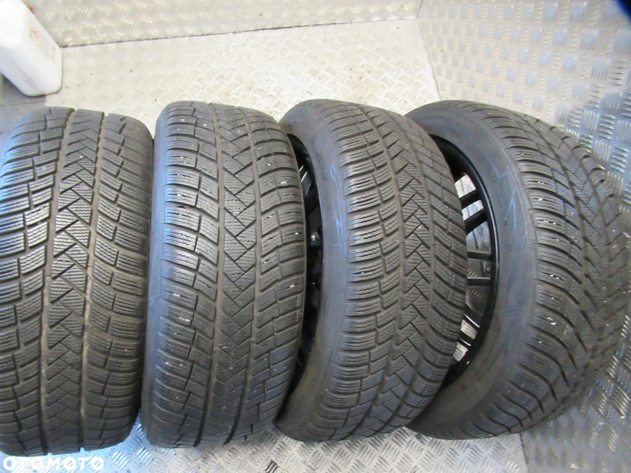 Koła Mercedes C-klasa E-klasa Audi A4 A6 Vw Passat Golf 8Jx18 et35 5x112 8mm 22rok - 10