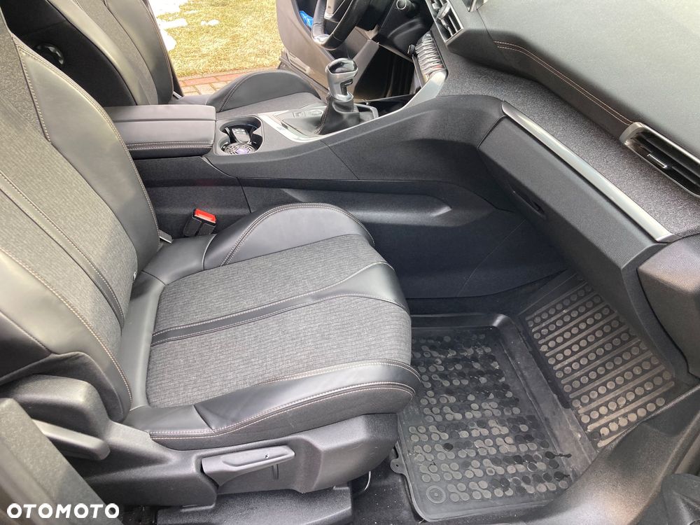 Peugeot 3008 - 22