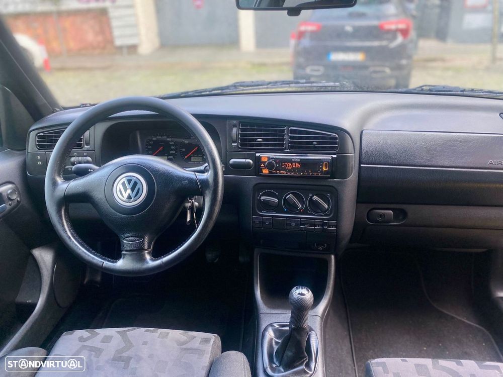 VW Golf Cabriolet 1.6 - 18