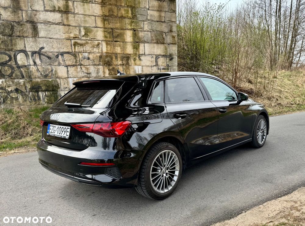 Audi A3 Sportback - 2