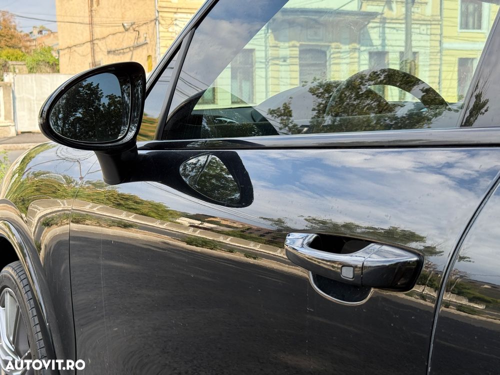 Porsche Cayenne - 15