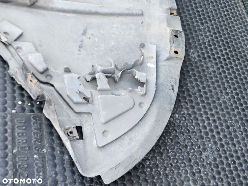 Osłona Pampers 8E0863823 Dolna Pod Silnik Wygłuszenie Silnika Audi A4 B6 B7 Sedan Kombi - 35