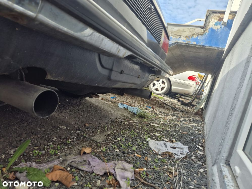 BMW Seria 3 323i - 26
