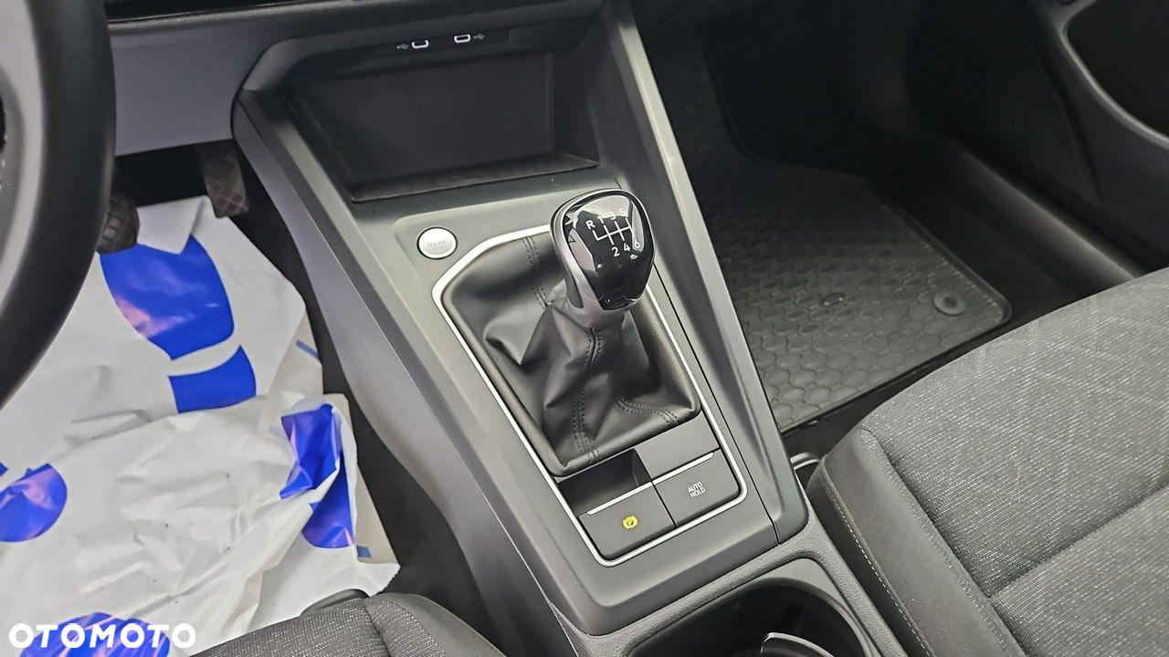 Volkswagen Golf - 15