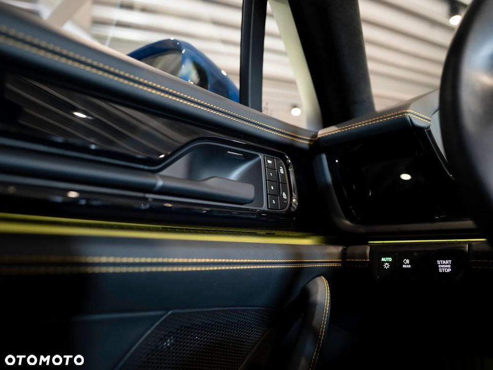 Porsche Panamera Turbo S E-Hybrid PHEV - 34