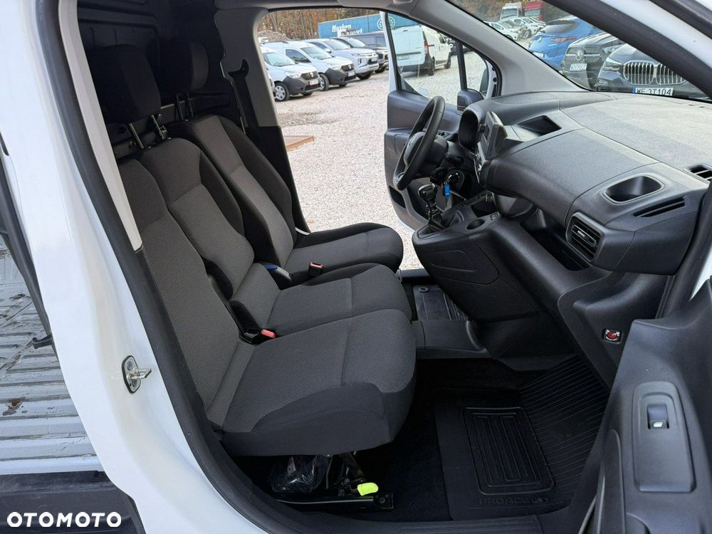 Toyota Proace City - 13