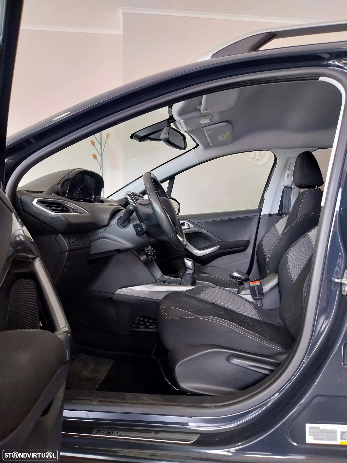Peugeot 2008 1.6 BlueHDi Style - 11