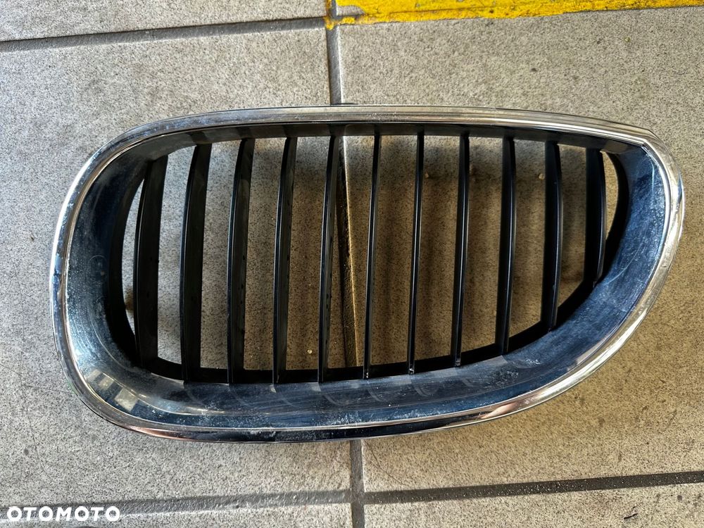 atrapa nerka lewa bmw e60 e61 51137065701 - 1