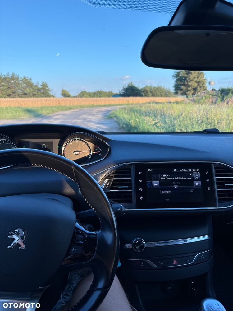 Peugeot 308 1.6 BlueHDi Allure S&S - 11