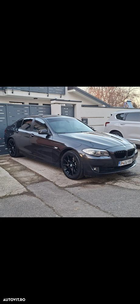 BMW Seria 5 530d xDrive AT - 2