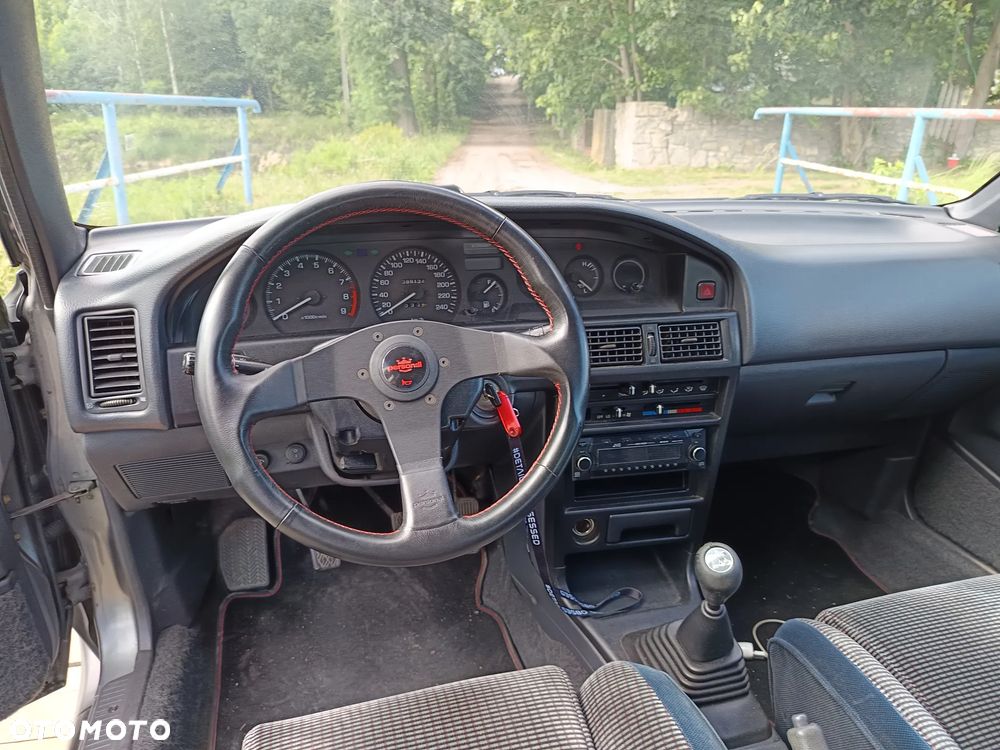 Toyota Corolla - 10