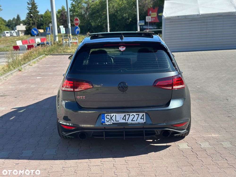 Volkswagen Golf GTI Performance BlueMotion Technology DSG - 12