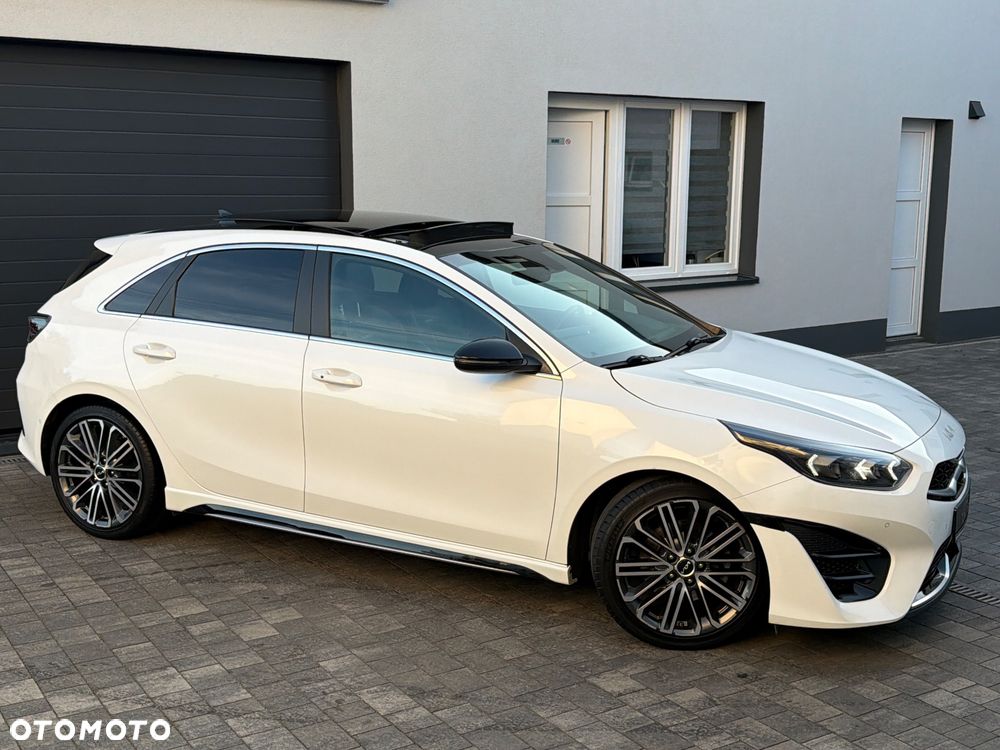 Kia Ceed - 13