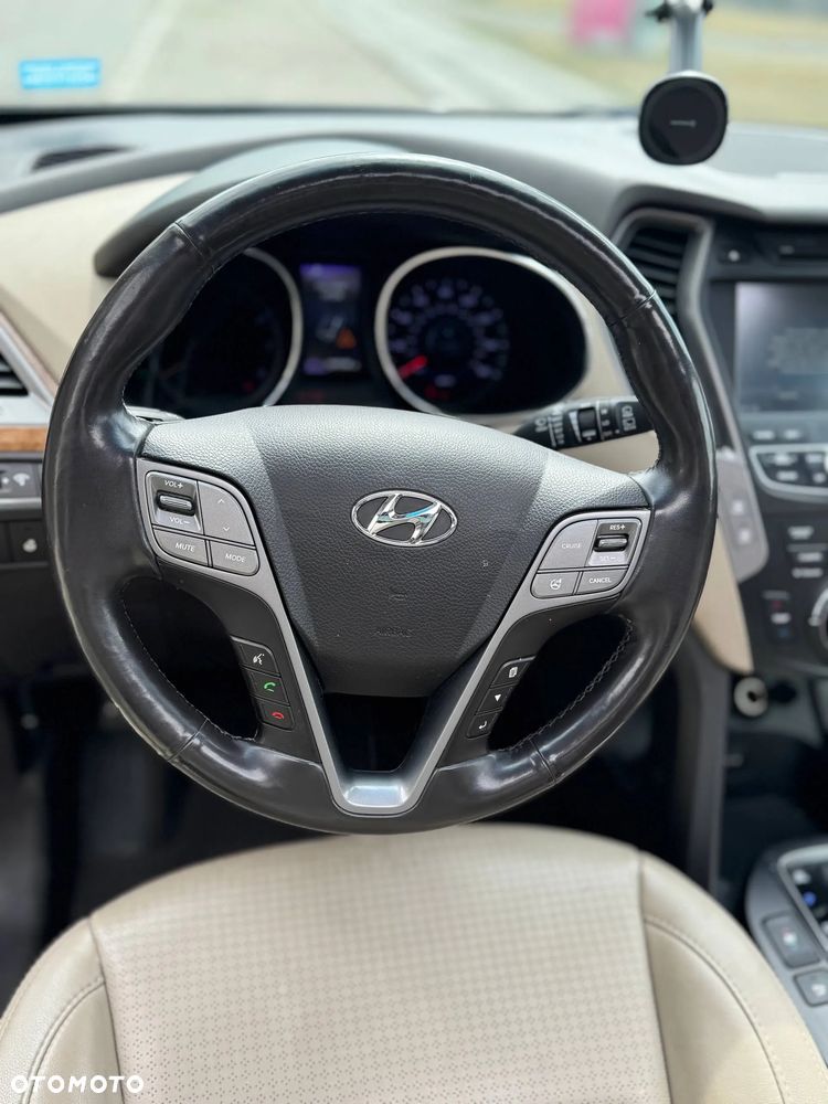 Hyundai Santa Fe 2.0 T Sport Utility 2WD - 25