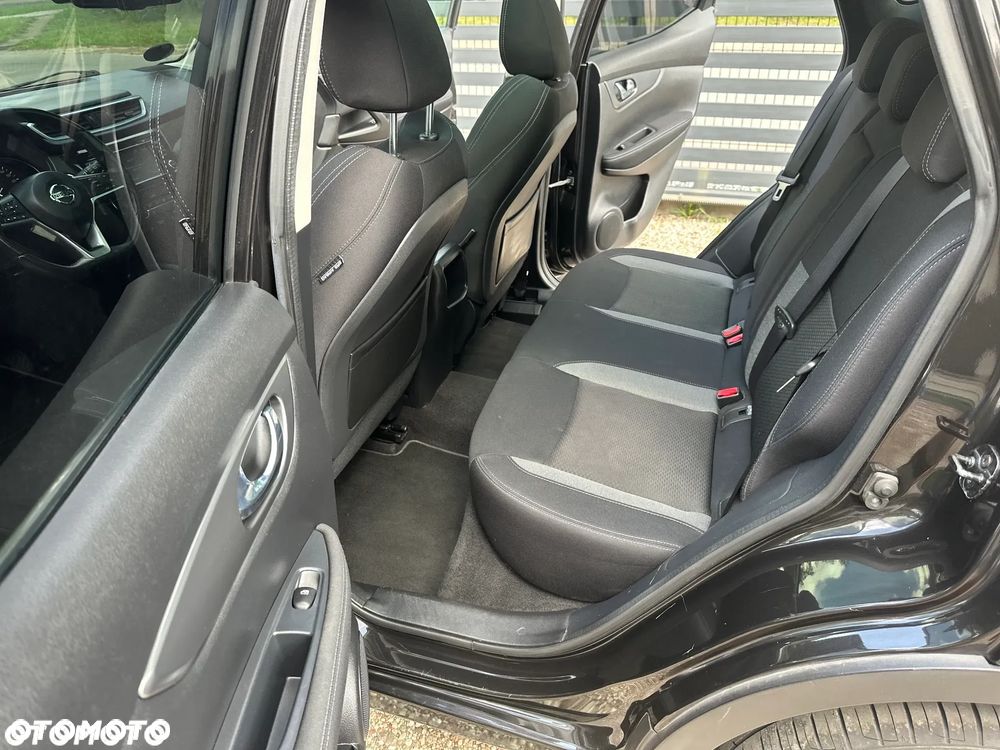 Nissan Qashqai 1.6 DIG-T N-Connecta - 24