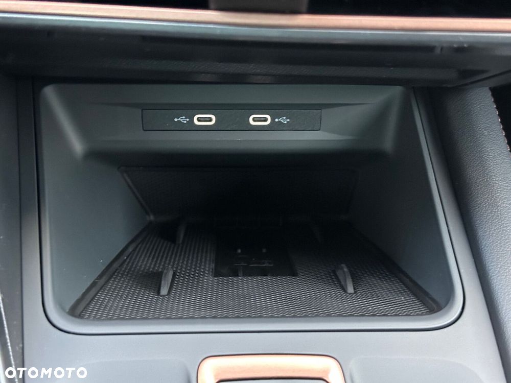 Cupra Leon 1.5 eTSI DSG - 16