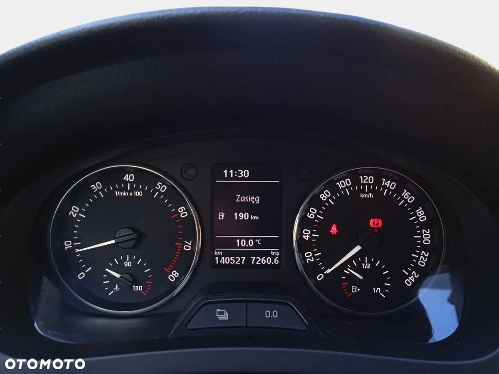 Skoda RAPID Spb 1.2 TSI Ambition - 17