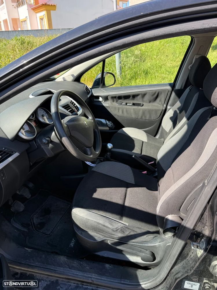 Peugeot 207 1.4 HDi Trendy - 6
