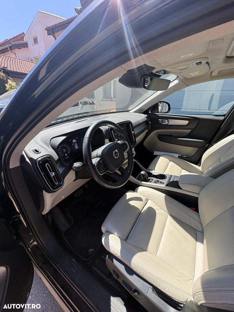 Volvo XC 40 T3 AT8 Momentum Pro - 15