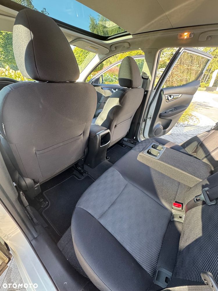 Nissan Qashqai 1.6 DIG-T N-Connecta - 16