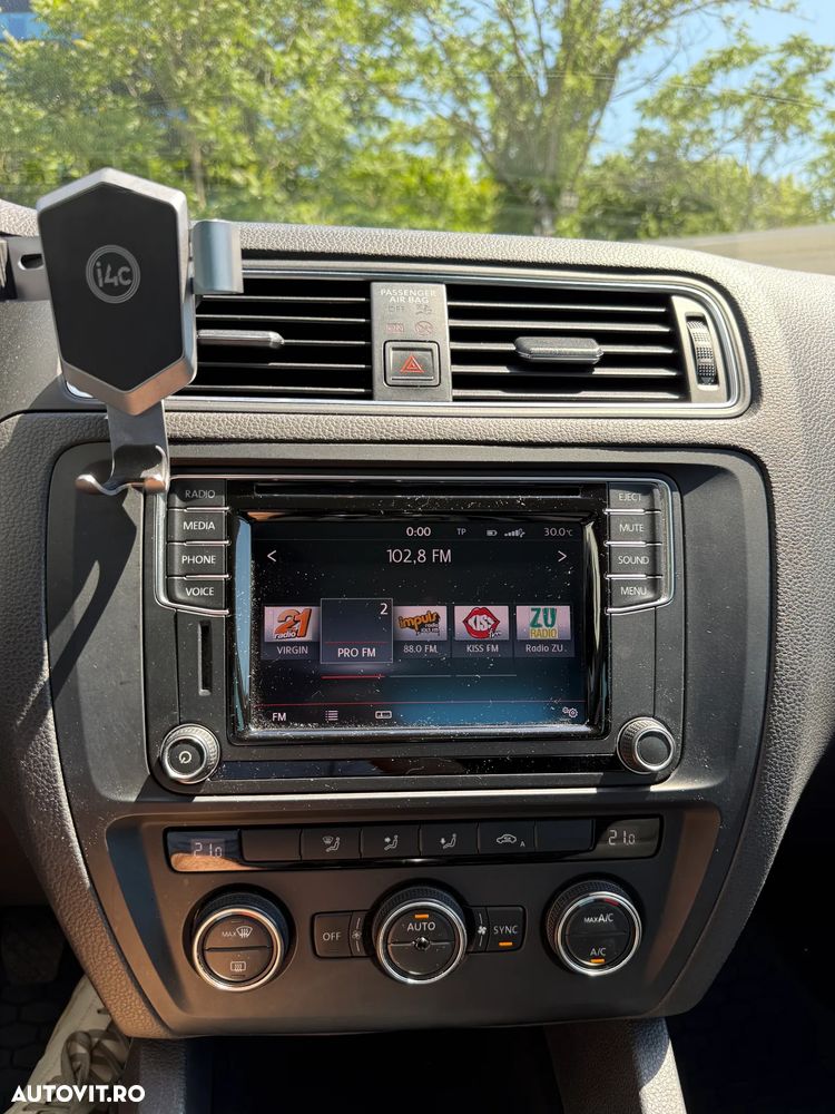 Volkswagen Jetta - 15