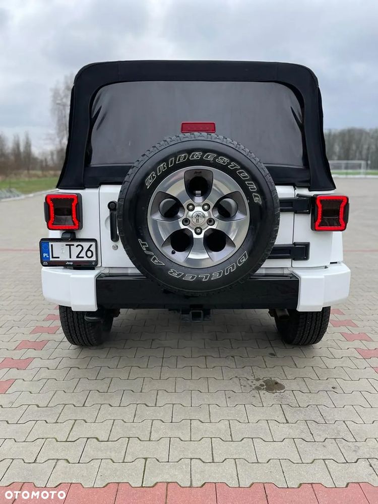 Jeep Wrangler - 21